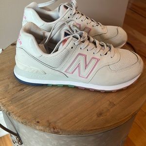 These are new balance cream shoe, worn once